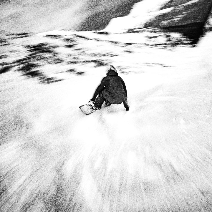 Nidecker Smoke Snowboard Action